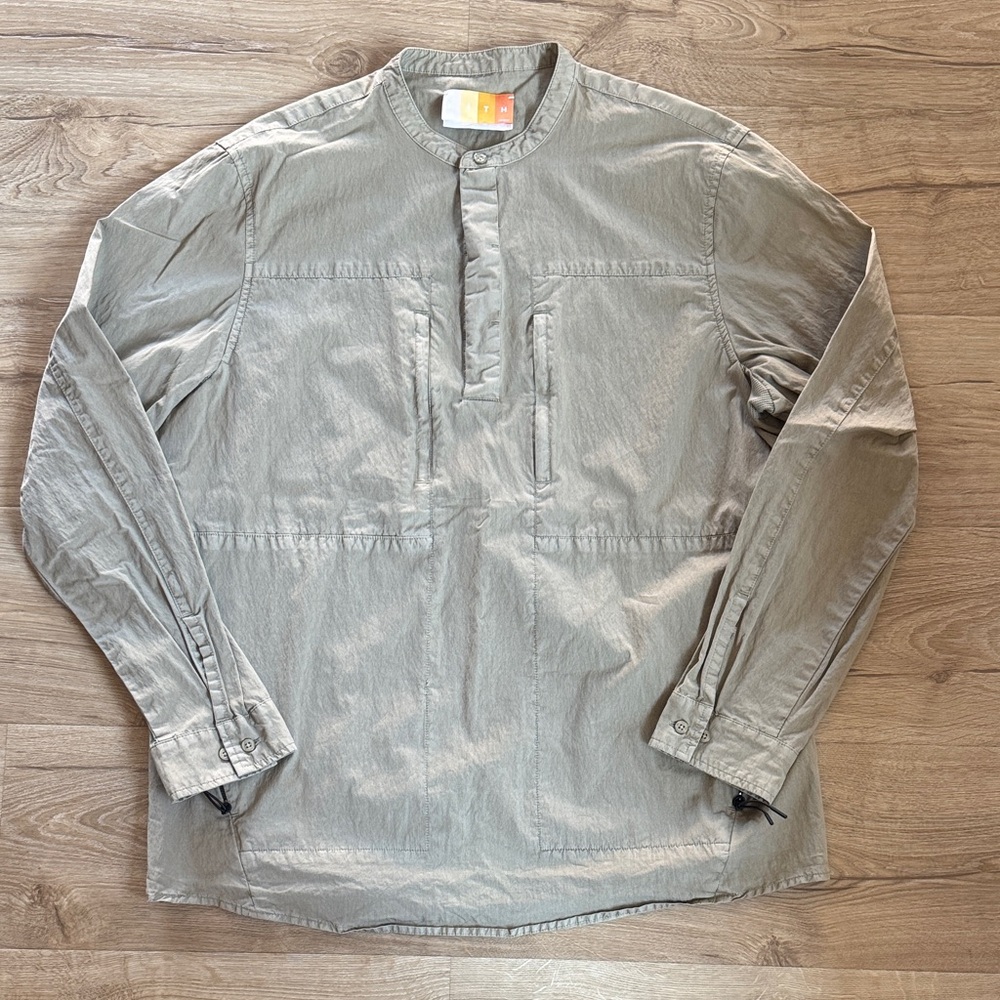 Men’s KITH, outdoor nylon, long sleeve khaki size medium